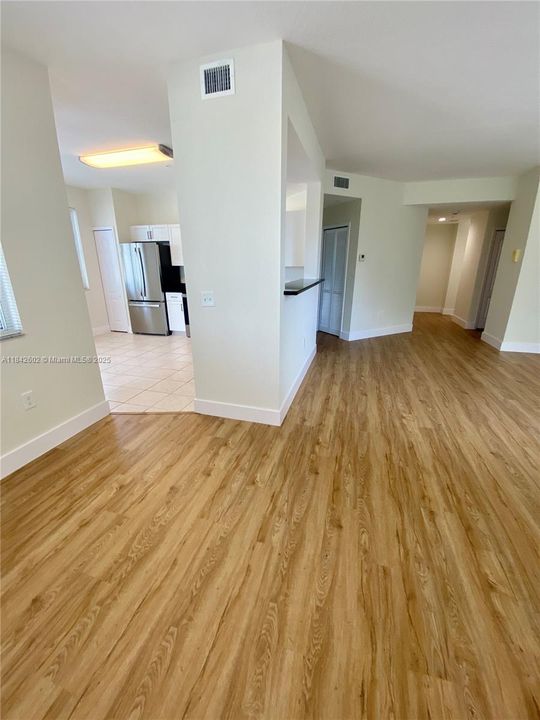 En Venta: $370,000 (2 camas, 2 baños, 1403 Pies cuadrados)