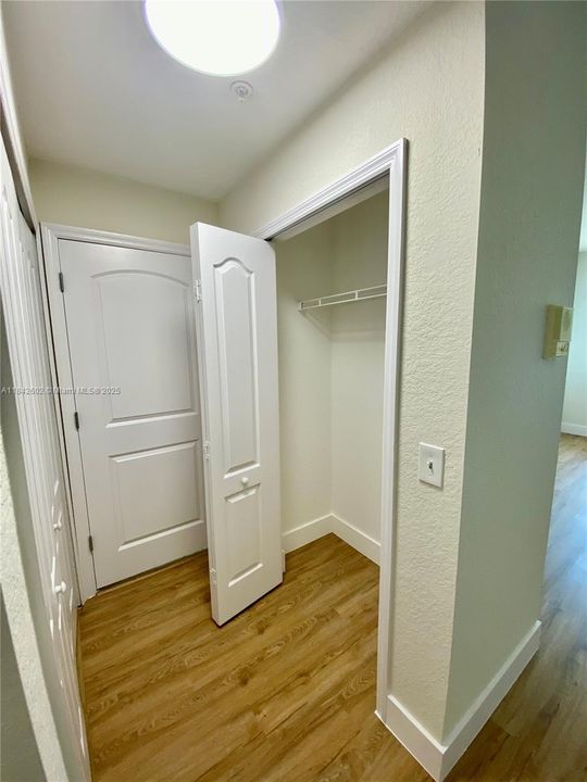 En Venta: $370,000 (2 camas, 2 baños, 1403 Pies cuadrados)