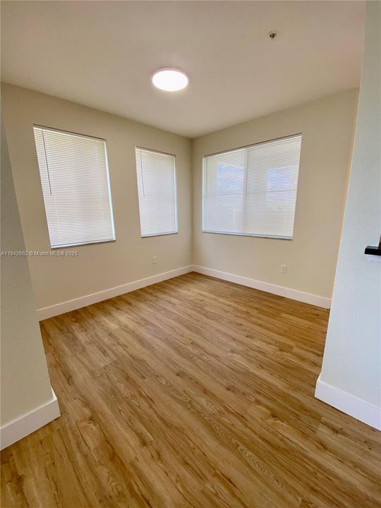 En Venta: $370,000 (2 camas, 2 baños, 1403 Pies cuadrados)