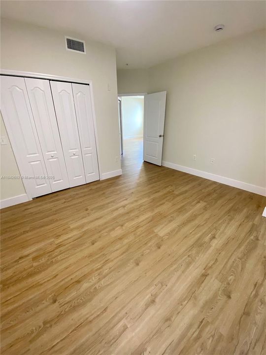 En Venta: $370,000 (2 camas, 2 baños, 1403 Pies cuadrados)