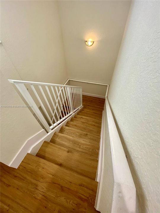 En Venta: $370,000 (2 camas, 2 baños, 1403 Pies cuadrados)