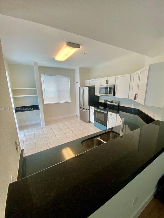 En Venta: $370,000 (2 camas, 2 baños, 1403 Pies cuadrados)