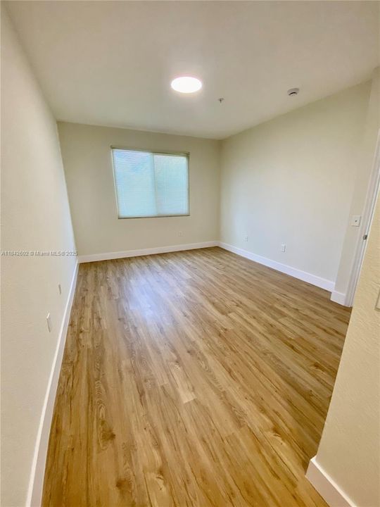 En Venta: $370,000 (2 camas, 2 baños, 1403 Pies cuadrados)