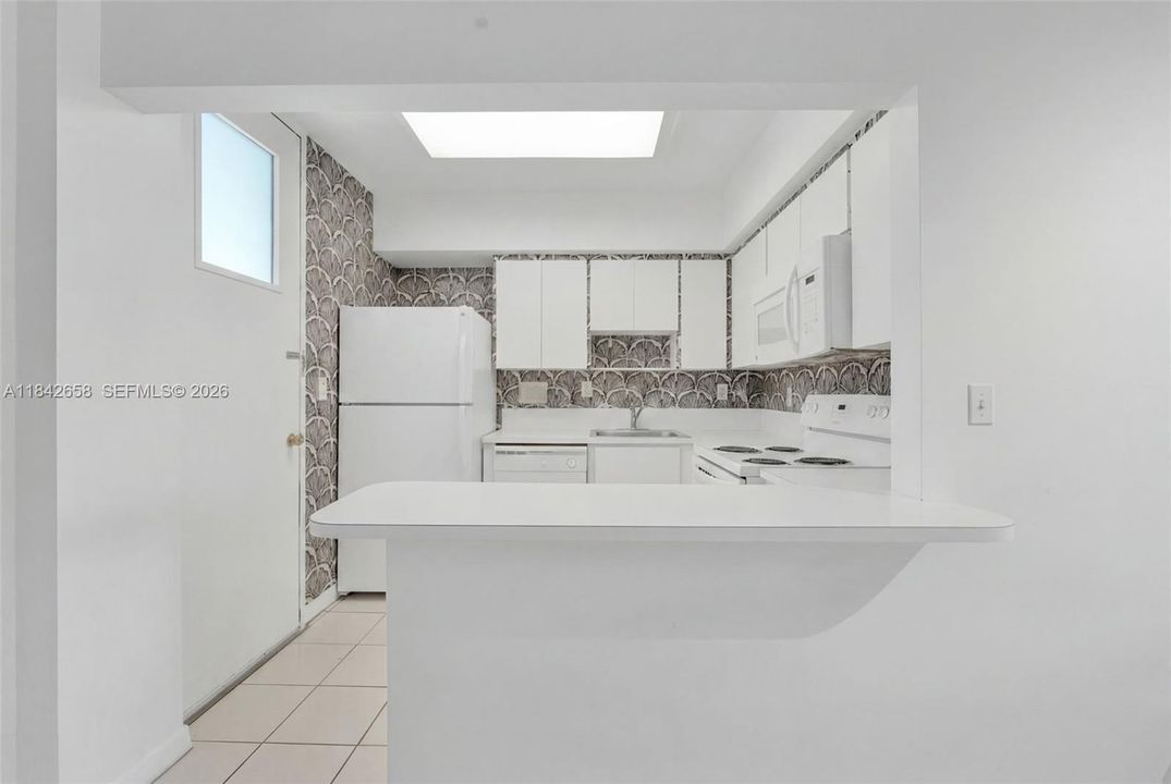 En Venta: $369,000 (1 camas, 2 baños, 1042 Pies cuadrados)