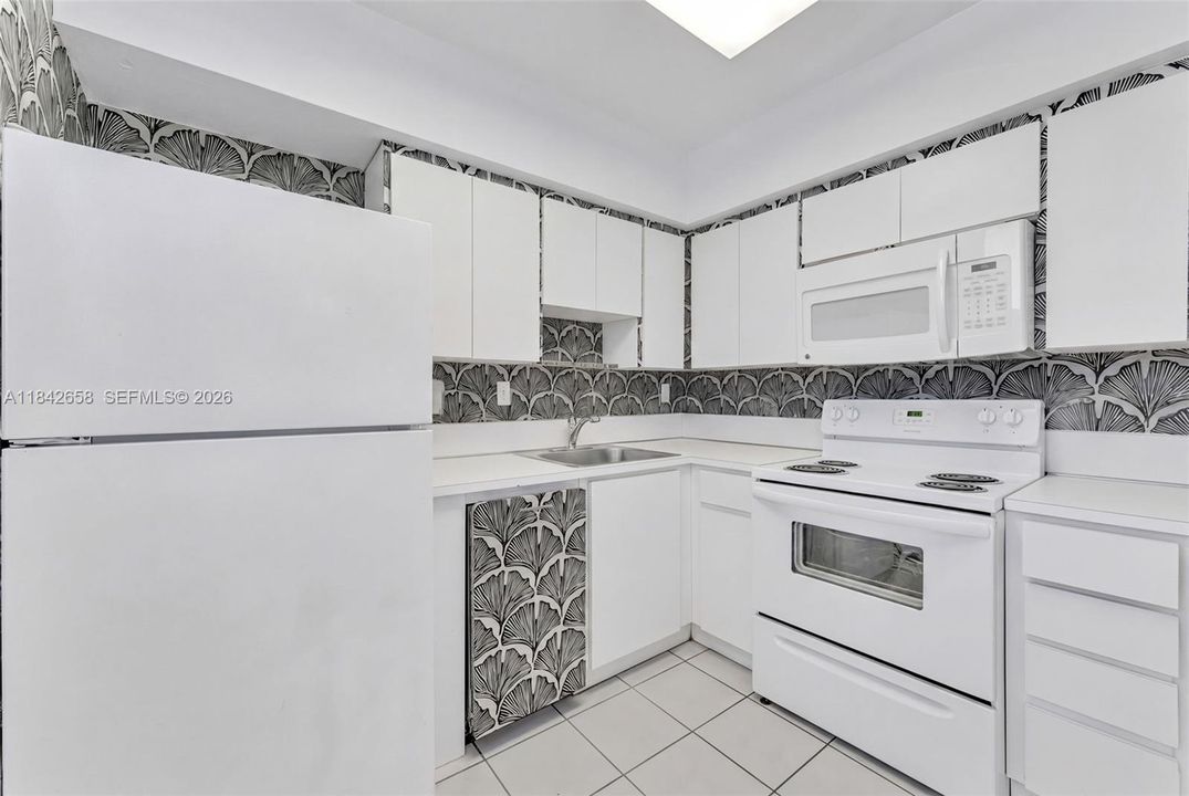 En Venta: $369,000 (1 camas, 2 baños, 1042 Pies cuadrados)