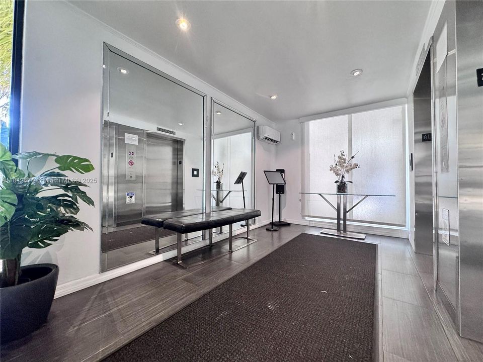 待售: $199,750 (1 贝兹, 1 浴室, 741 平方英尺)