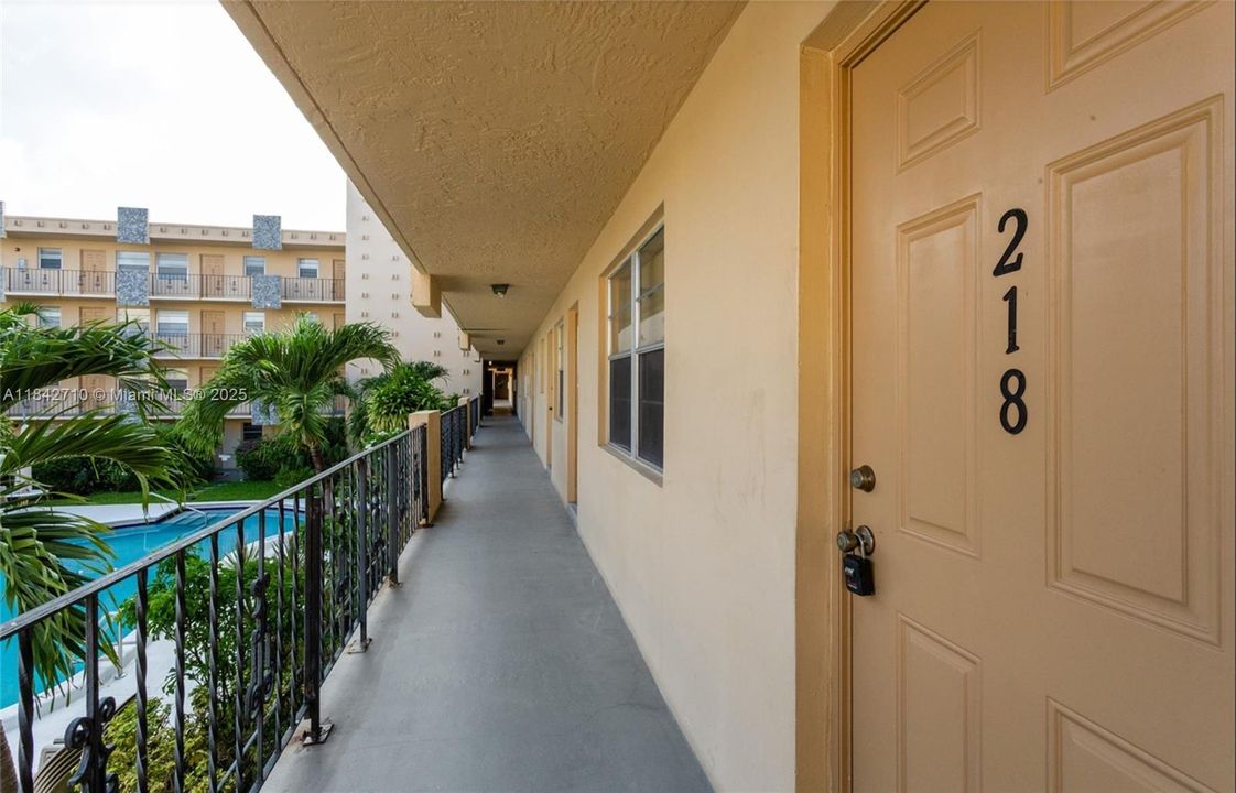 For Sale: $135,000 (2 beds, 1 baths, 650 Square Feet)