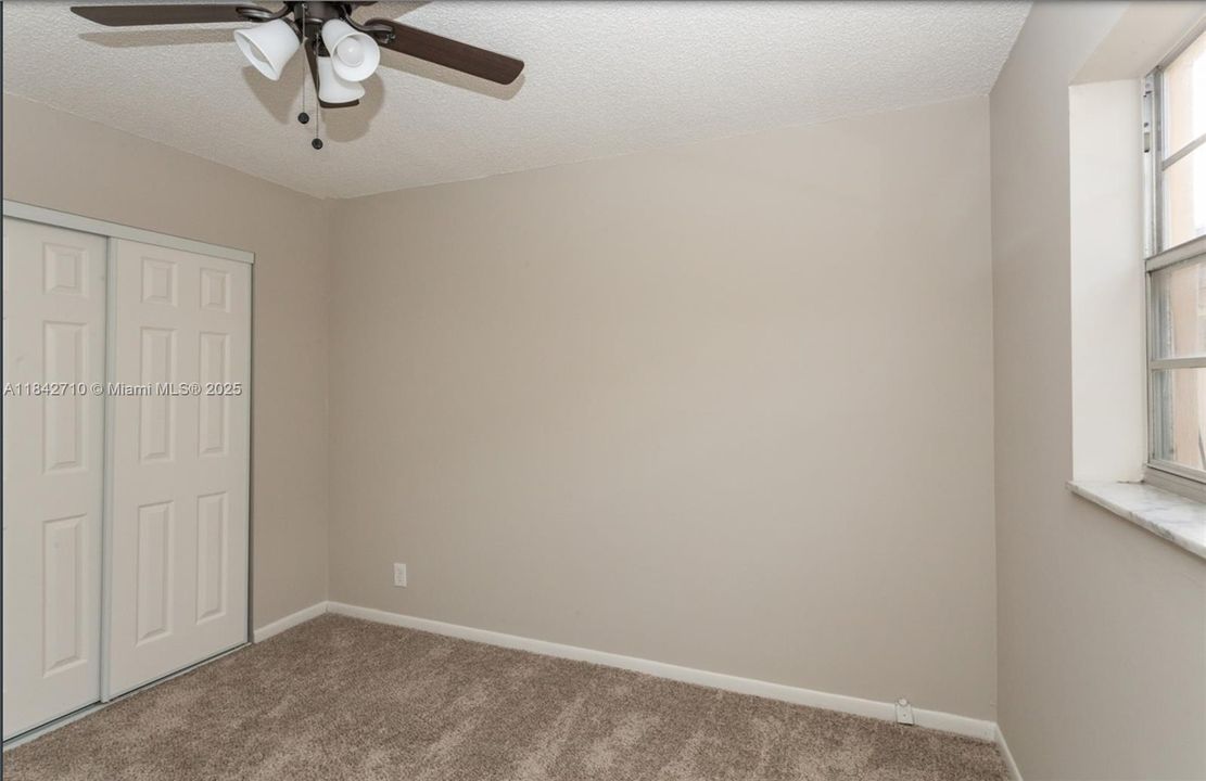 For Sale: $135,000 (2 beds, 1 baths, 650 Square Feet)