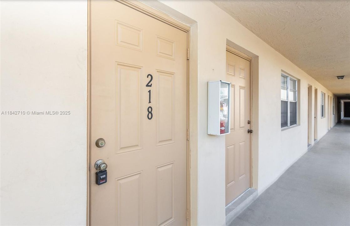 For Sale: $135,000 (2 beds, 1 baths, 650 Square Feet)