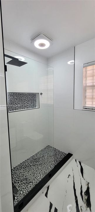 Recently Sold: $460,000 (3 beds, 1 baths, 1207 Square Feet)