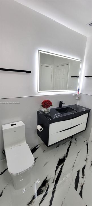 Recently Sold: $460,000 (3 beds, 1 baths, 1207 Square Feet)