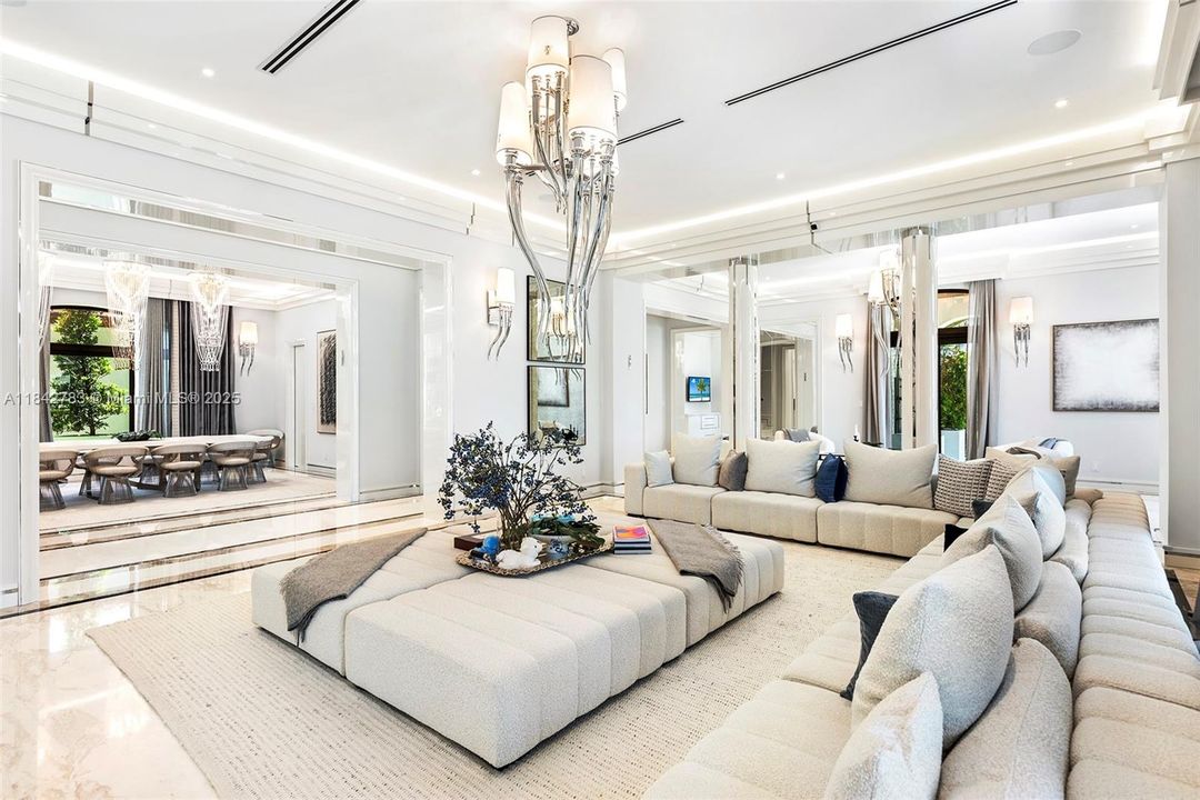 For Sale: $29,995,000 (8 beds, 9 baths, 8353 Square Feet)