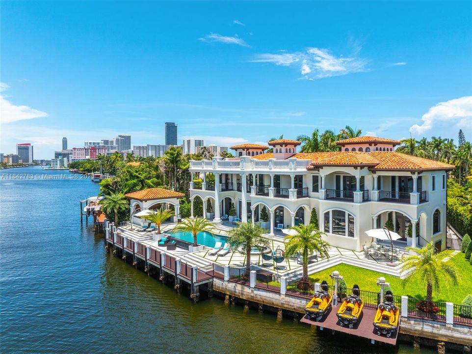 For Sale: $29,995,000 (8 beds, 9 baths, 8353 Square Feet)