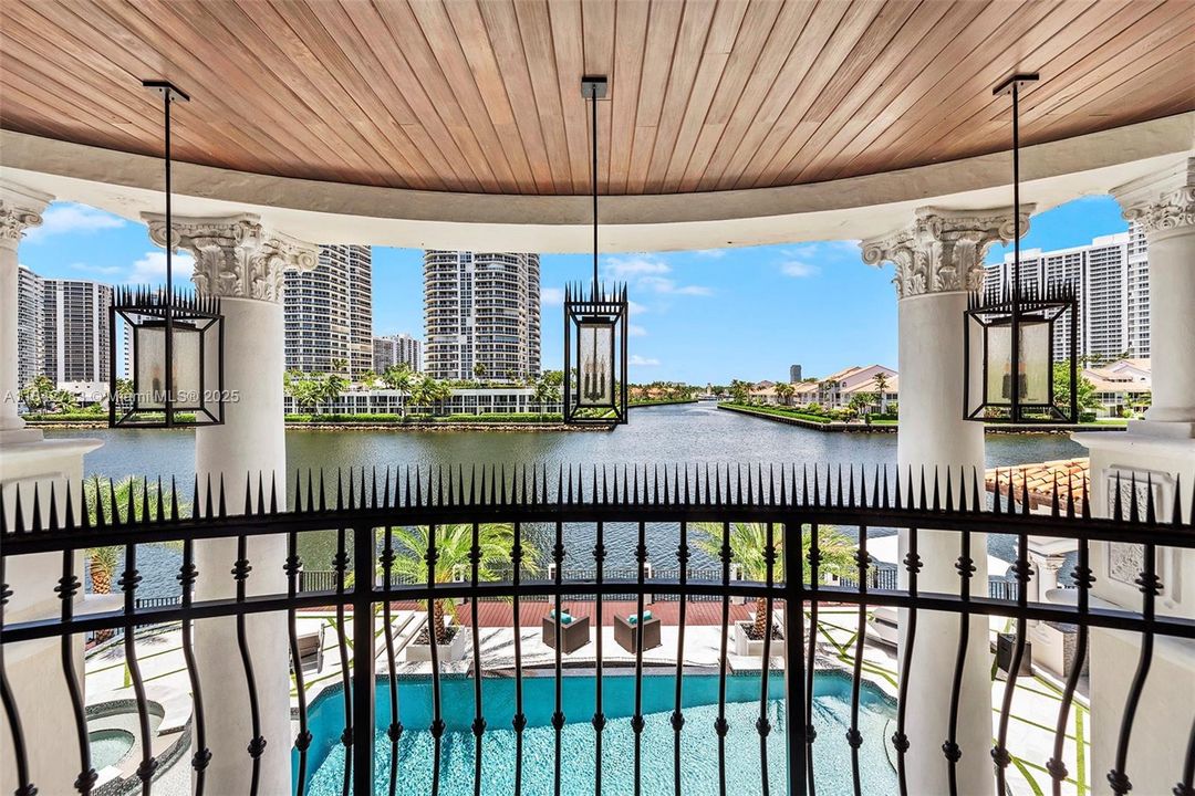 For Sale: $29,995,000 (8 beds, 9 baths, 8353 Square Feet)