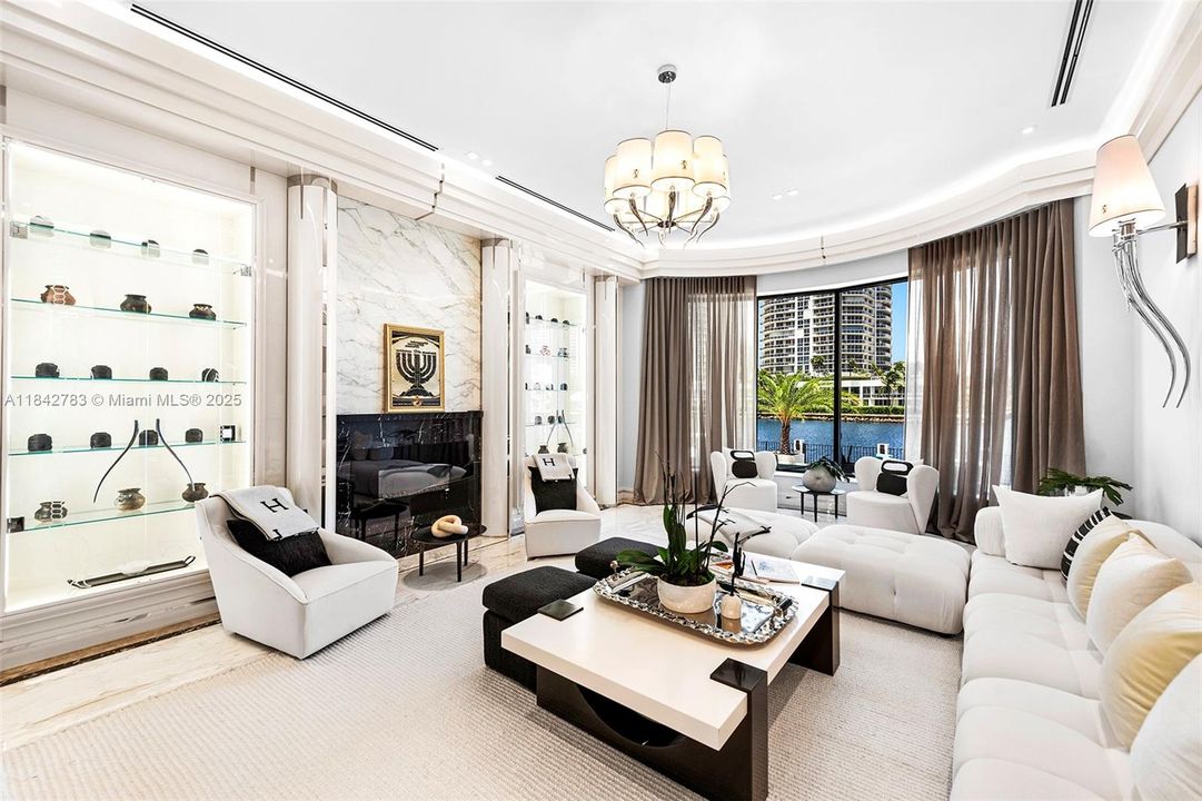 For Sale: $29,995,000 (8 beds, 9 baths, 8353 Square Feet)