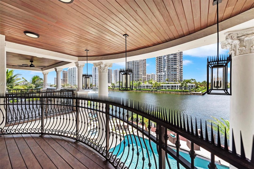 For Sale: $29,995,000 (8 beds, 9 baths, 8353 Square Feet)