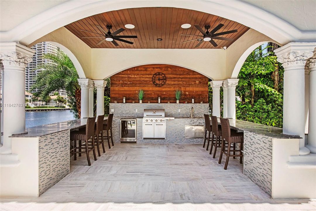 For Sale: $29,995,000 (8 beds, 9 baths, 8353 Square Feet)