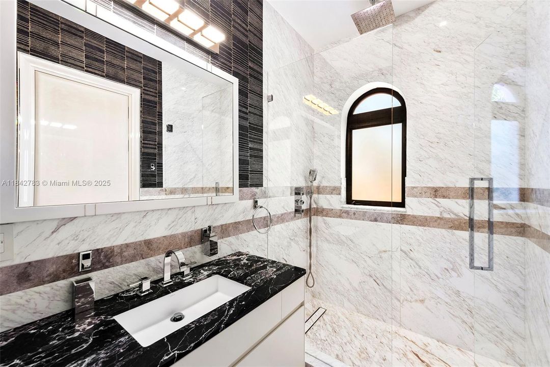 For Sale: $29,995,000 (8 beds, 9 baths, 8353 Square Feet)