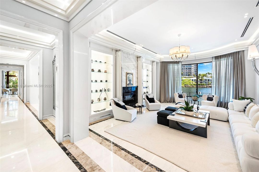 For Sale: $29,995,000 (8 beds, 9 baths, 8353 Square Feet)