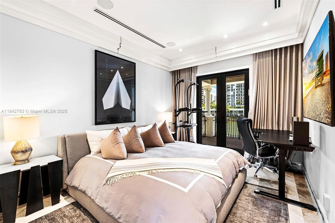 For Sale: $29,995,000 (8 beds, 9 baths, 8353 Square Feet)