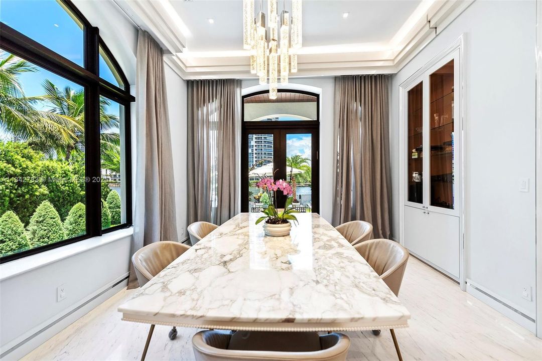 For Sale: $29,995,000 (8 beds, 9 baths, 8353 Square Feet)