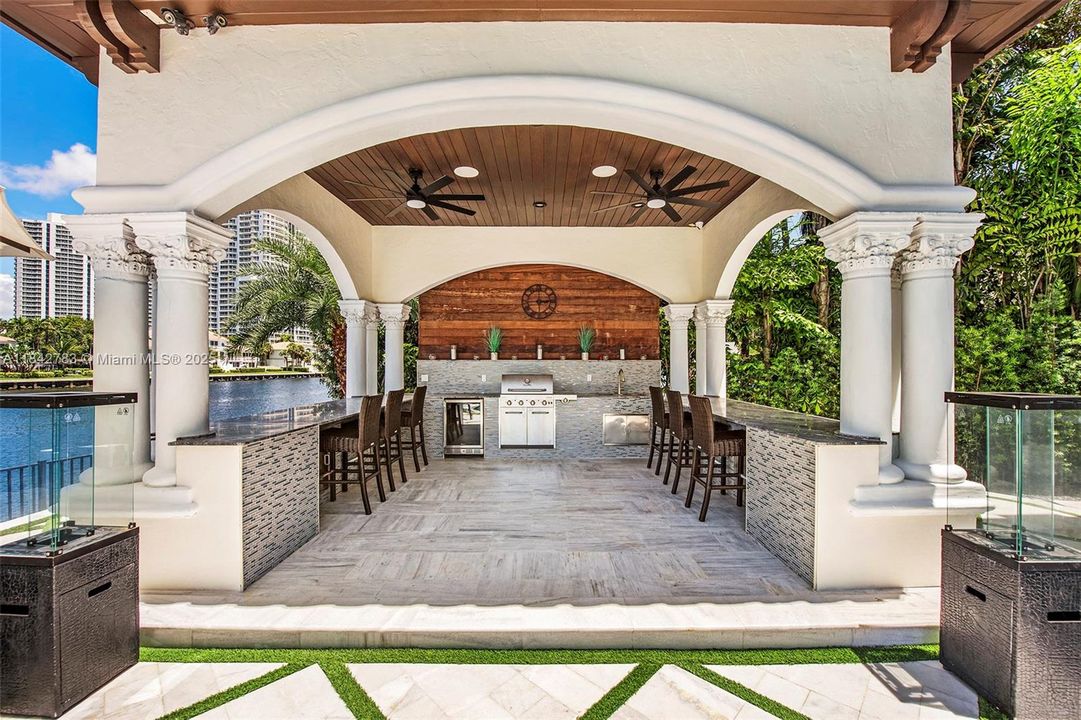 For Sale: $29,995,000 (8 beds, 9 baths, 8353 Square Feet)