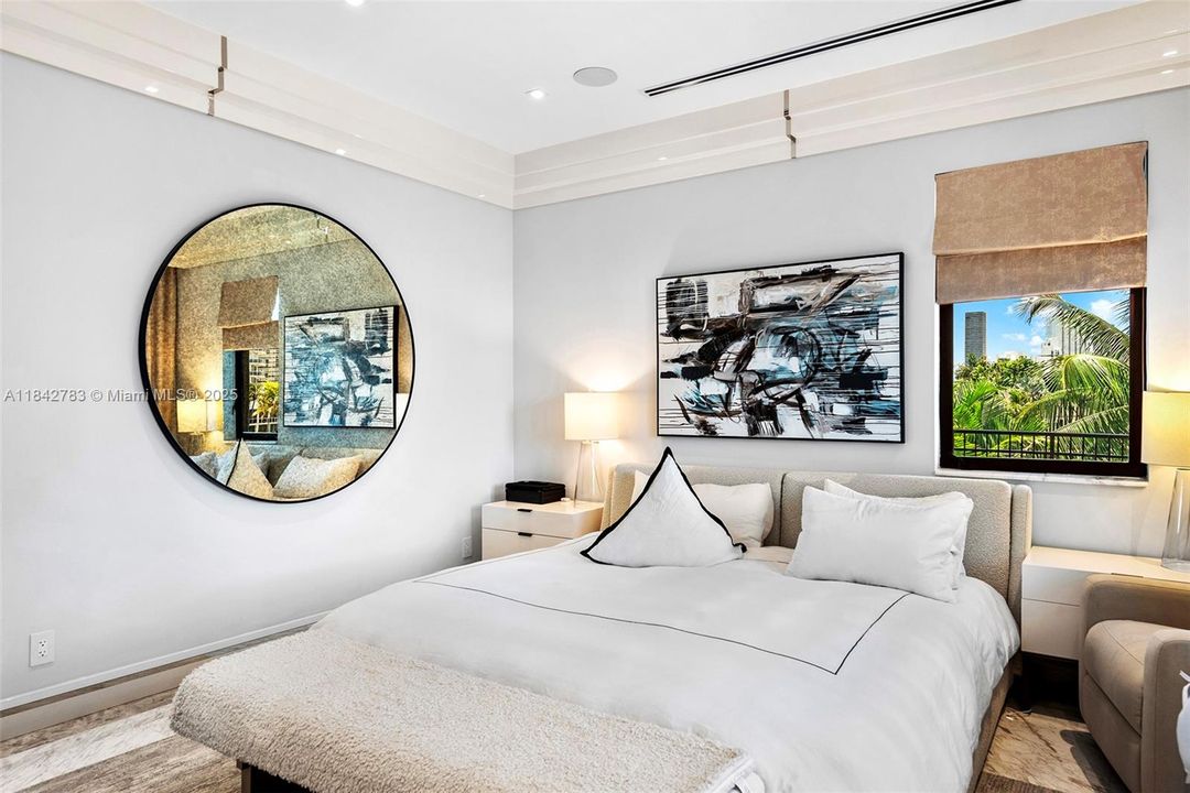 For Sale: $29,995,000 (8 beds, 9 baths, 8353 Square Feet)