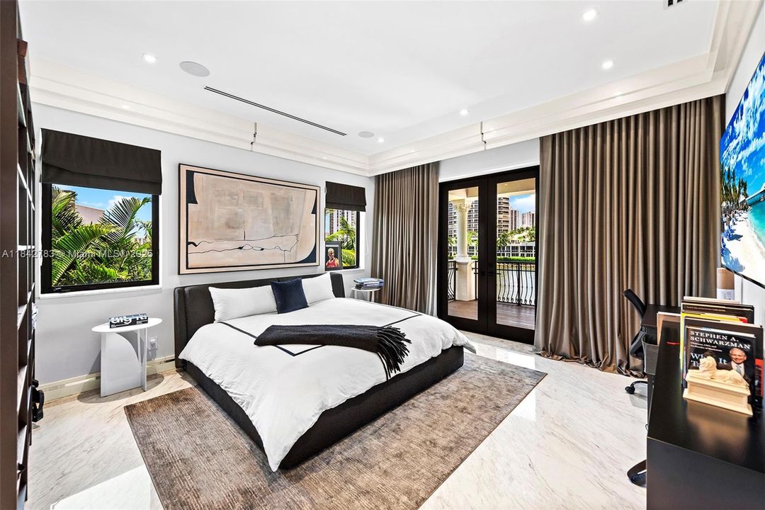 For Sale: $29,995,000 (8 beds, 9 baths, 8353 Square Feet)