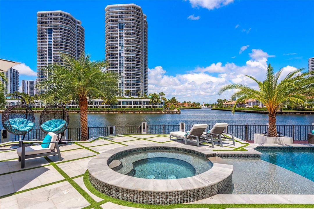 For Sale: $29,995,000 (8 beds, 9 baths, 8353 Square Feet)