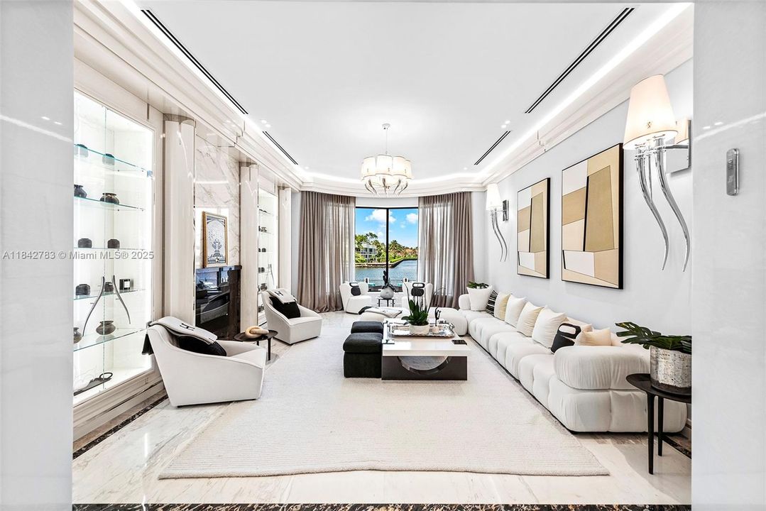 For Sale: $29,995,000 (8 beds, 9 baths, 8353 Square Feet)