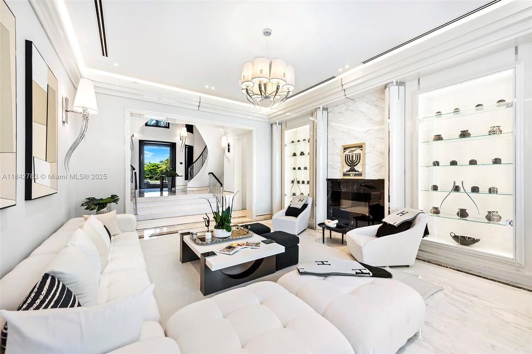 For Sale: $29,995,000 (8 beds, 9 baths, 8353 Square Feet)