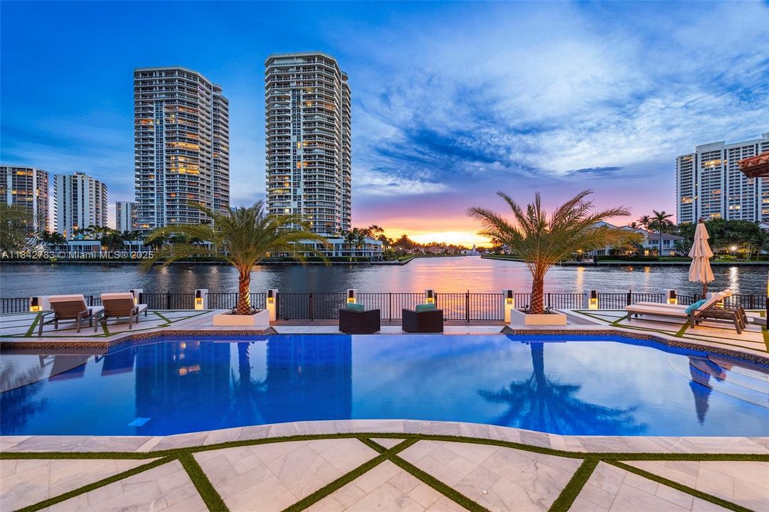 For Sale: $29,995,000 (8 beds, 9 baths, 8353 Square Feet)