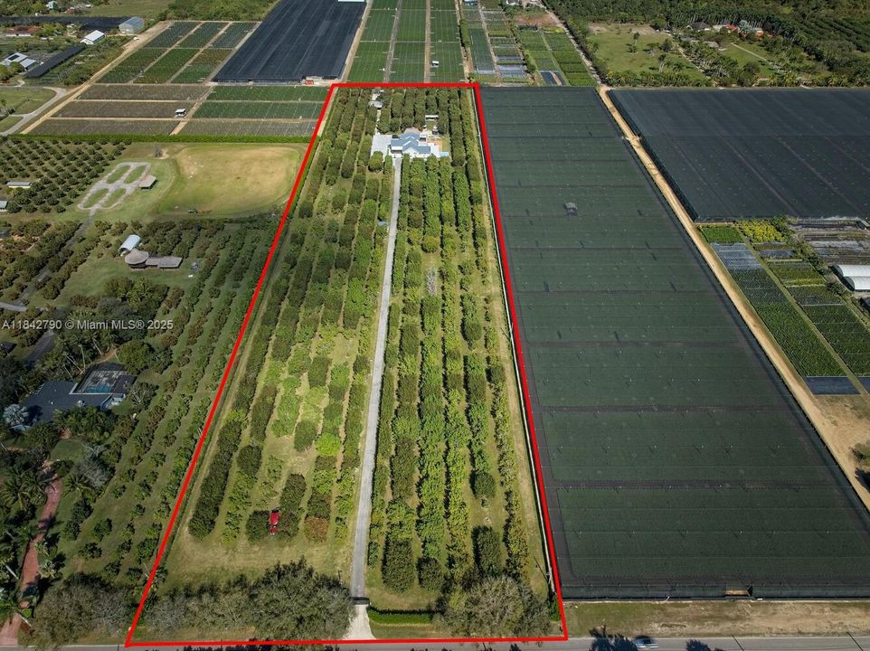 最近售出: $4,550,000 (7 贝兹, 4 浴室, 3079 平方英尺)