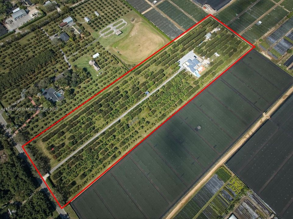 最近售出: $4,550,000 (7 贝兹, 4 浴室, 3079 平方英尺)