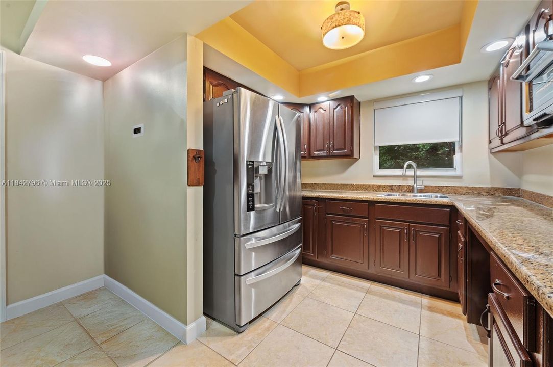 Active With Contract: $1,175,000 (4 beds, 3 baths, 2636 Square Feet)