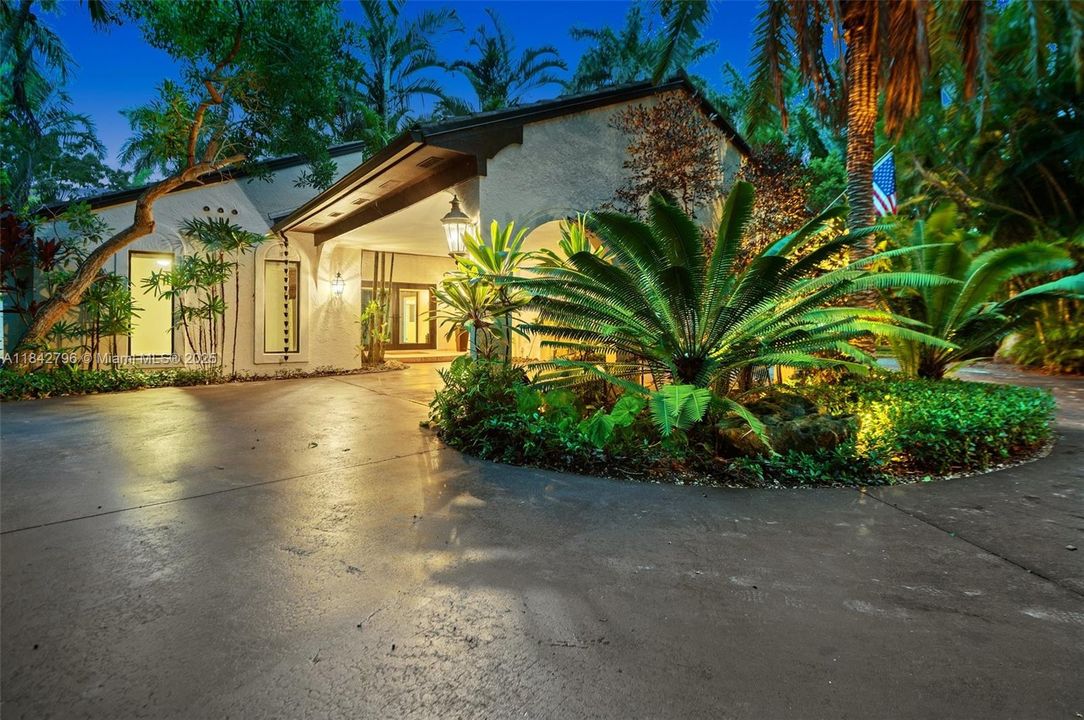 Active With Contract: $1,175,000 (4 beds, 3 baths, 2636 Square Feet)