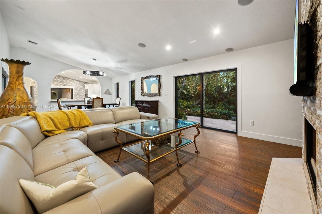 Active With Contract: $1,175,000 (4 beds, 3 baths, 2636 Square Feet)