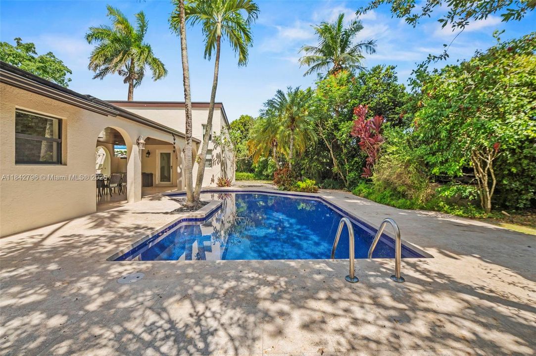 Active With Contract: $1,175,000 (4 beds, 3 baths, 2636 Square Feet)