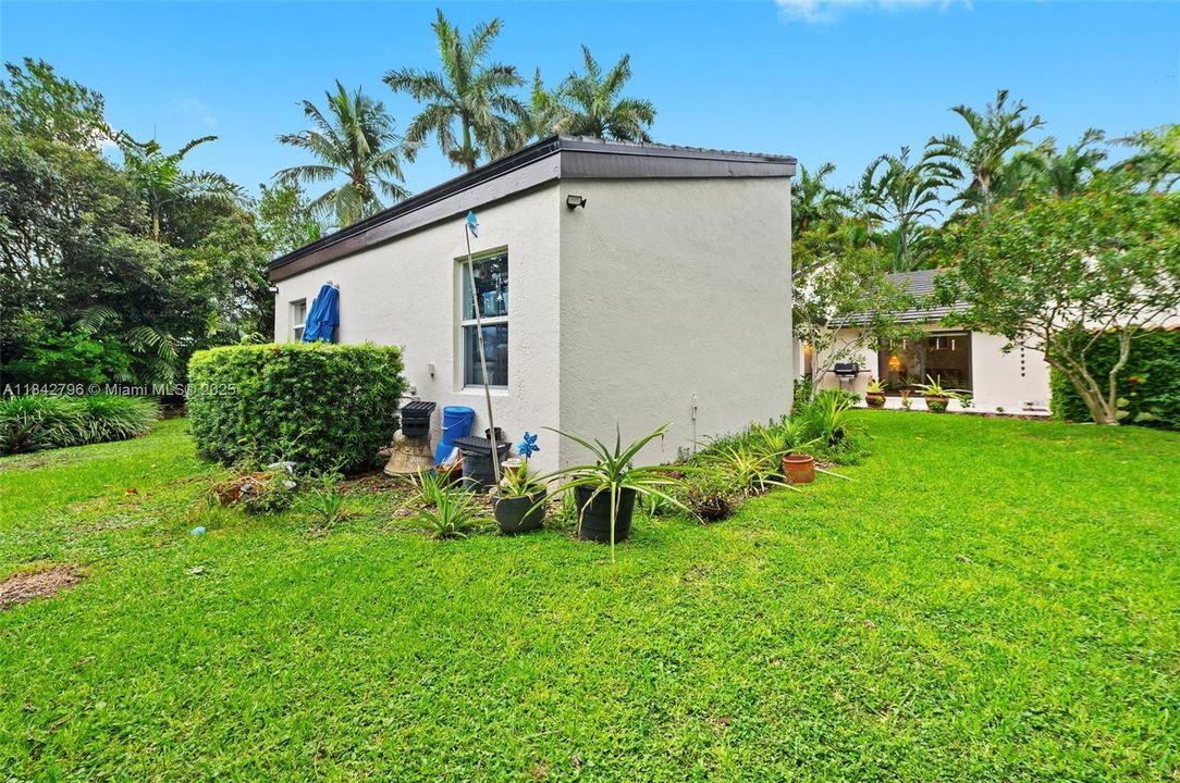 Active With Contract: $1,175,000 (4 beds, 3 baths, 2636 Square Feet)