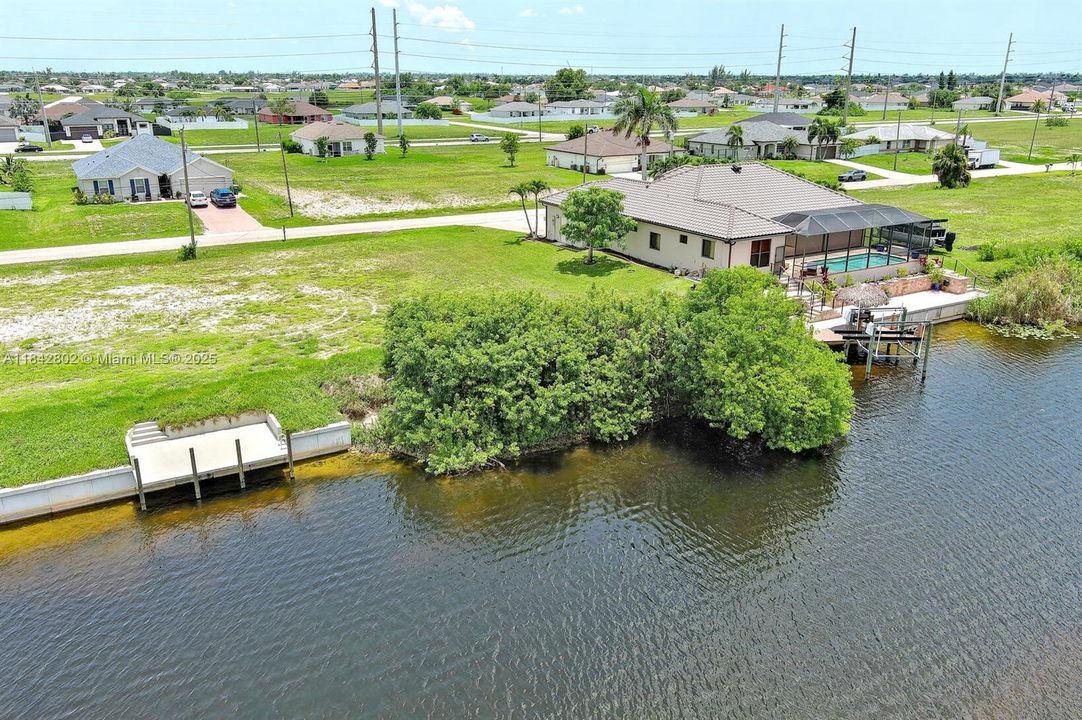 На продажу: $105,000 (0.23 acres)