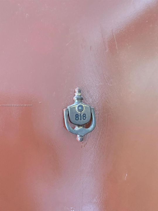 待售: $165,000 (1 贝兹, 1 浴室, 790 平方英尺)