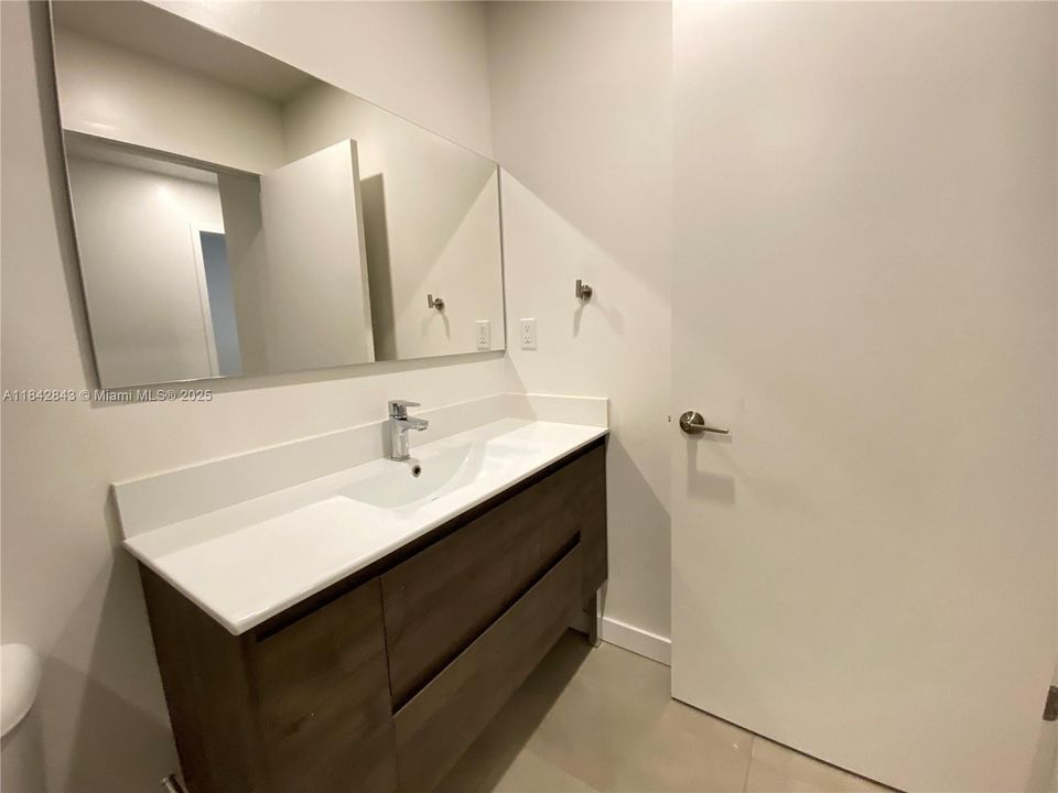 最近租的: $2,050 (2 贝兹, 1 浴室, 18351 平方英尺)