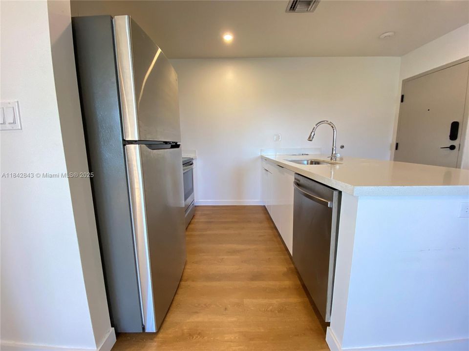 最近租的: $2,050 (2 贝兹, 1 浴室, 18351 平方英尺)