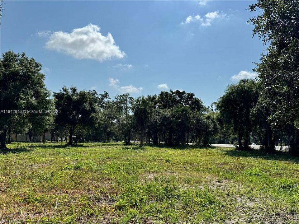 500 Avalon Ave, LaBelle, FL 33935