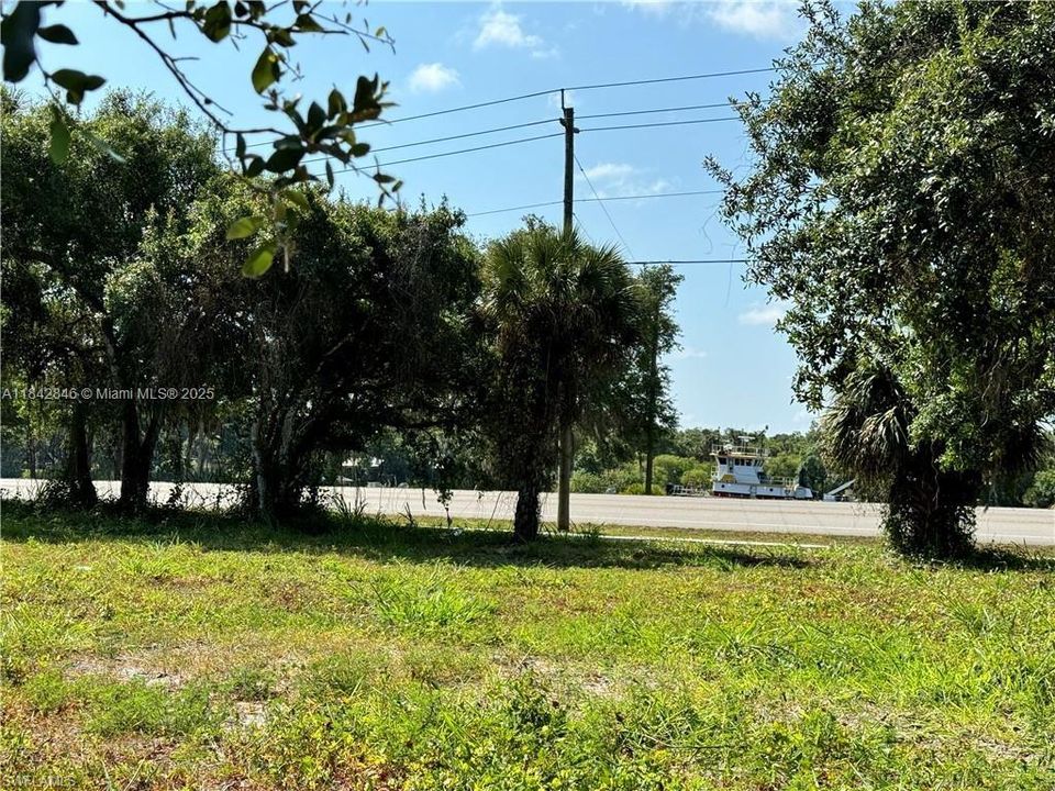 500 Avalon Ave, LaBelle, FL 33935