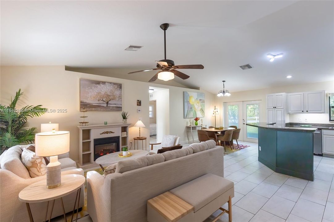 For Sale: $312,000 (3 beds, 2 baths, 1784 Square Feet)