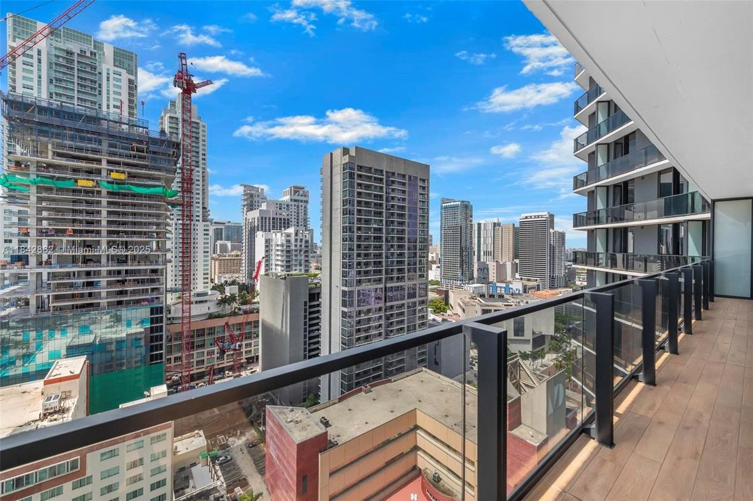 На продажу: $1,449,000 (2 спален, 2 ванн, 825 Квадратных фут)