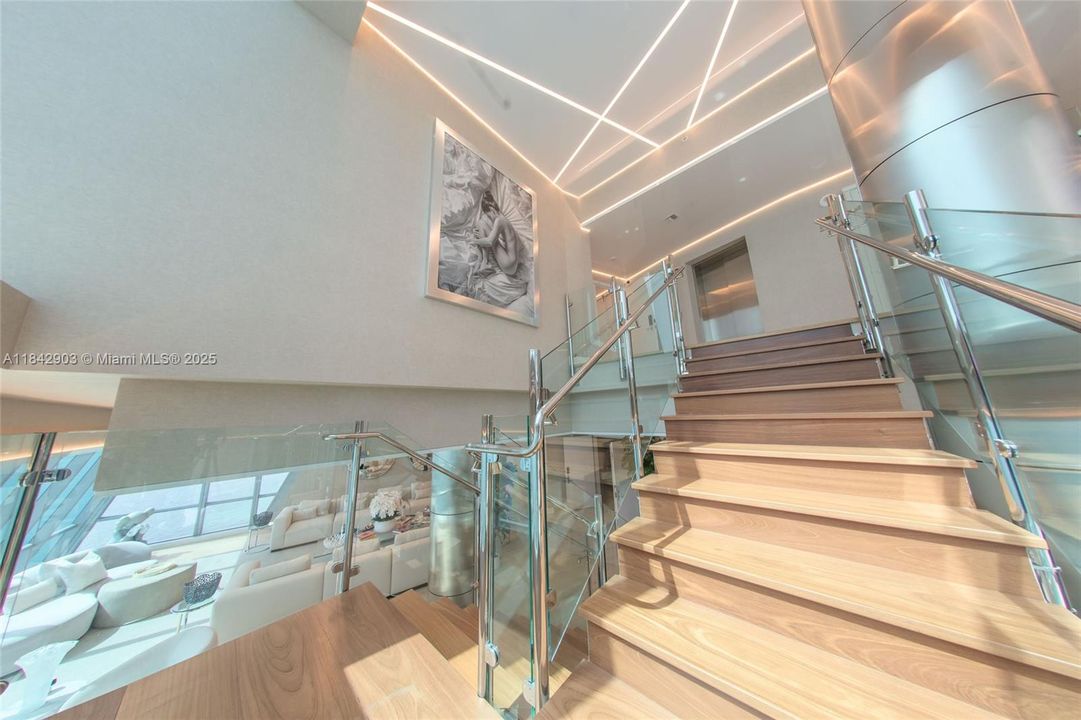 En Venta: $11,998,000 (6 camas, 7 baños, 8332 Pies cuadrados)