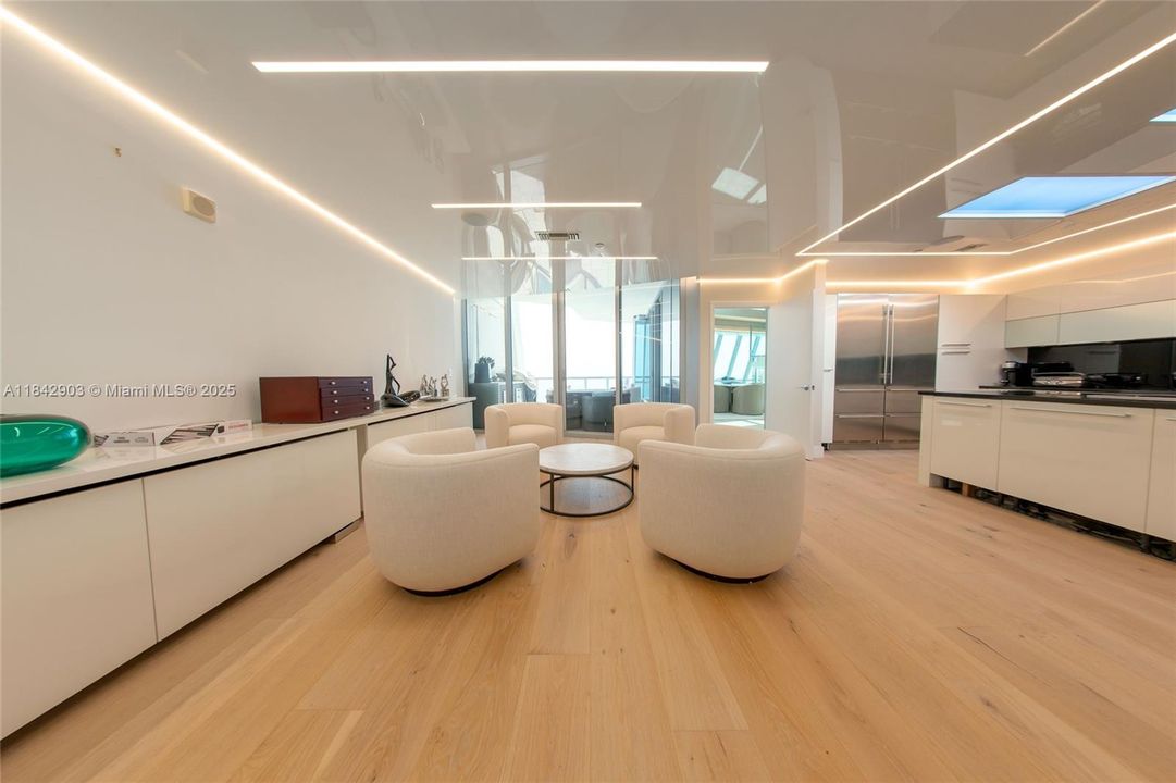 En Venta: $11,998,000 (6 camas, 7 baños, 8332 Pies cuadrados)