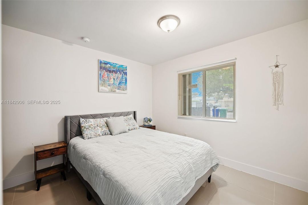 For Sale: $569,000 (4 beds, 2 baths, 1400 Square Feet)